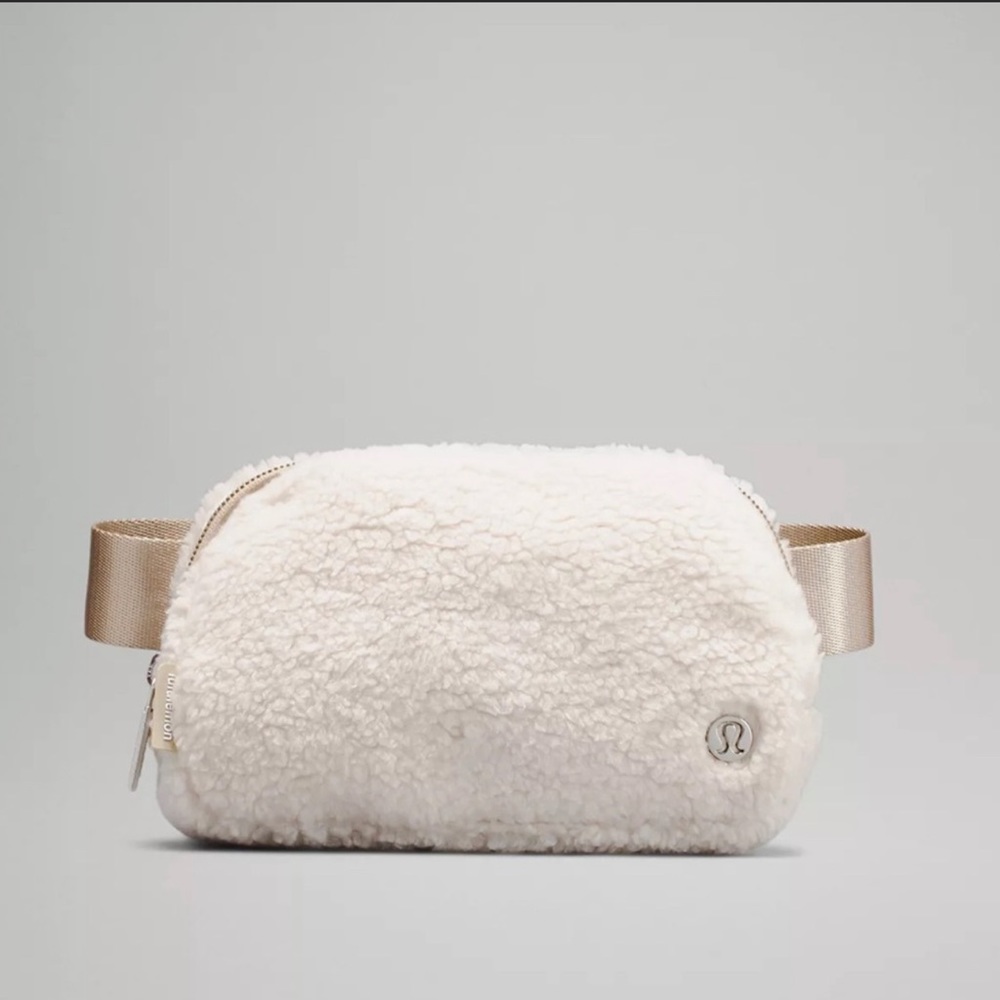 Like new Lululemon fleece beltbag